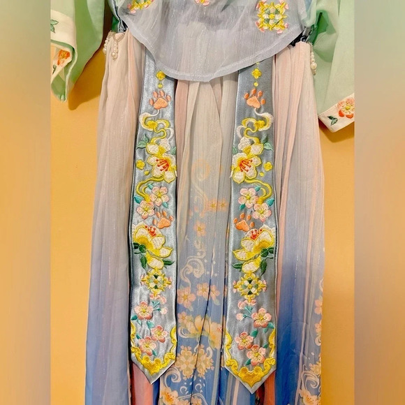 Traditional Chinese Hanfu Dress for  Girls - Picture 5 of 7